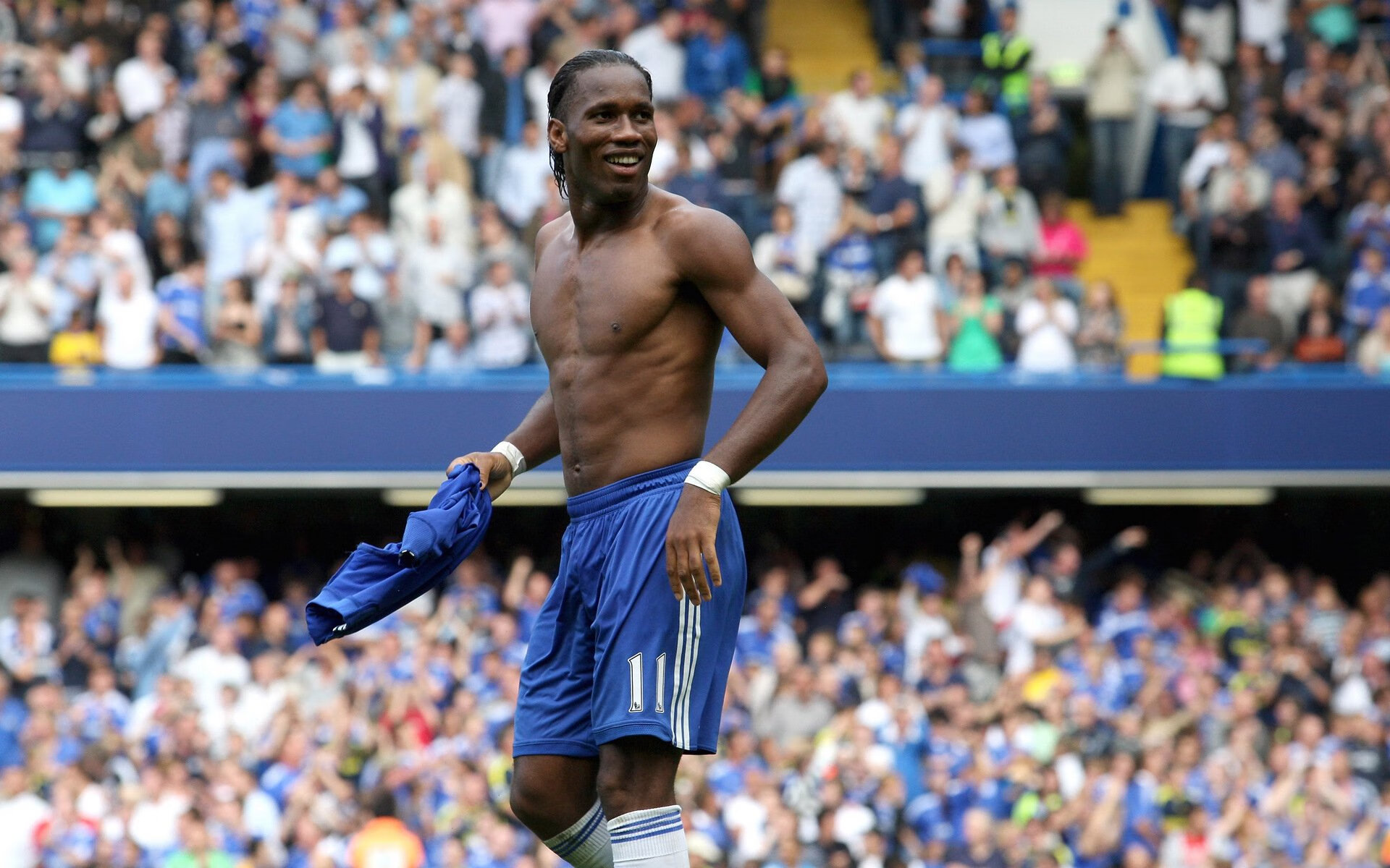 媒体报道关注球迷文化现象助力体育价值向社会传播延伸,球迷的重要性